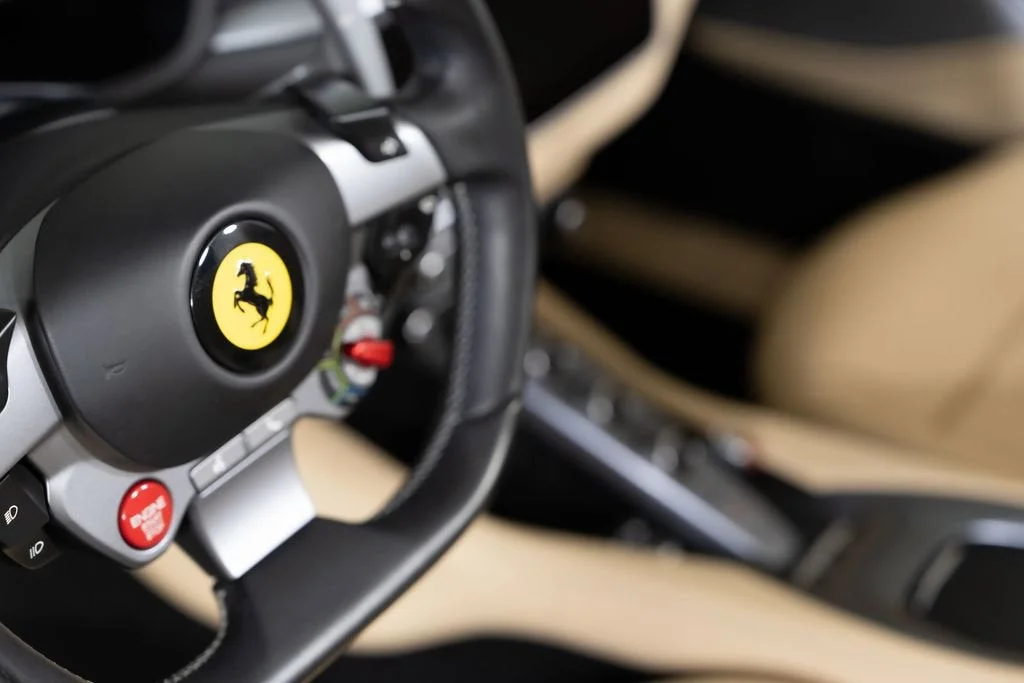 Used 2022 Grigio Alloy Ferrari Base image 32