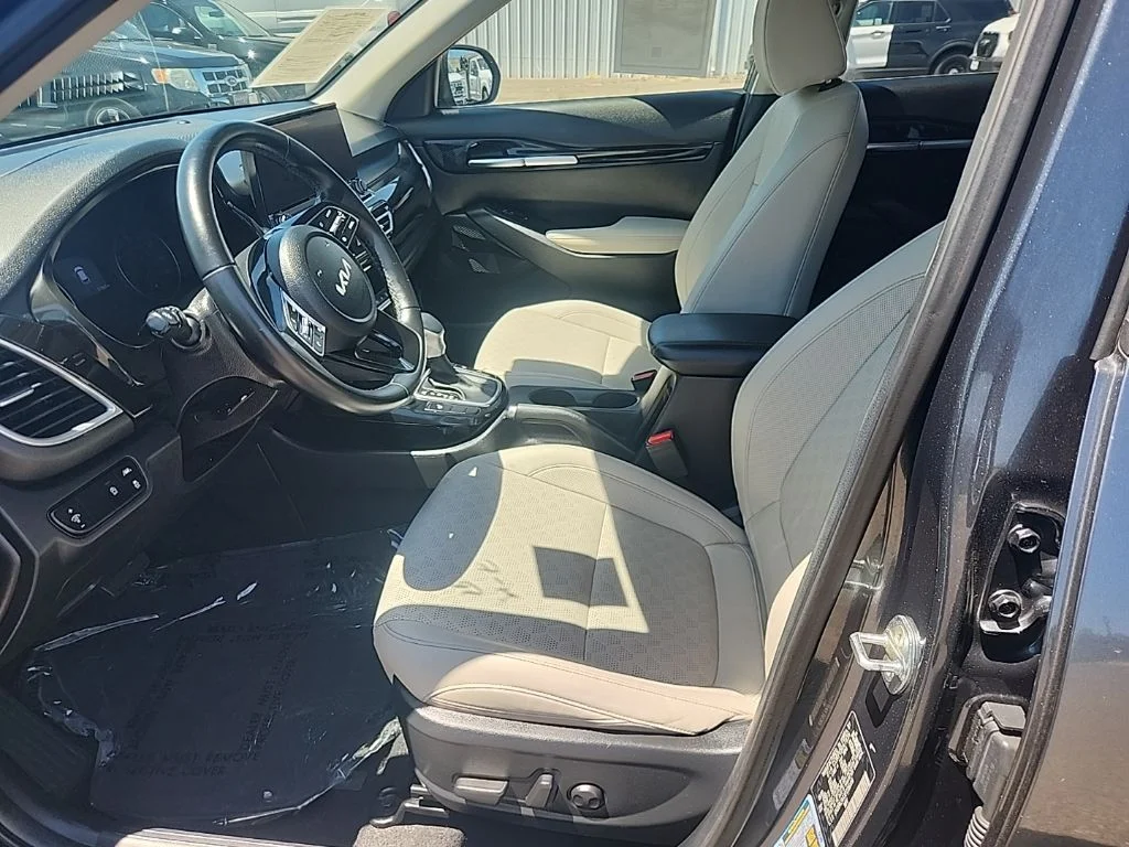 Certified Used 2023 Gray Kia EX image 19