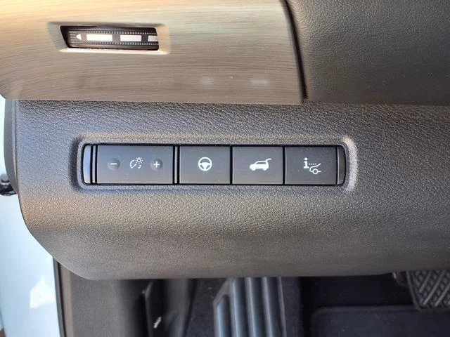 Certified Used 2025 White Nissan Platinum image 15