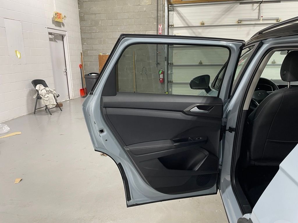 2026 Volkswagen Taos SE Black - Photo 11