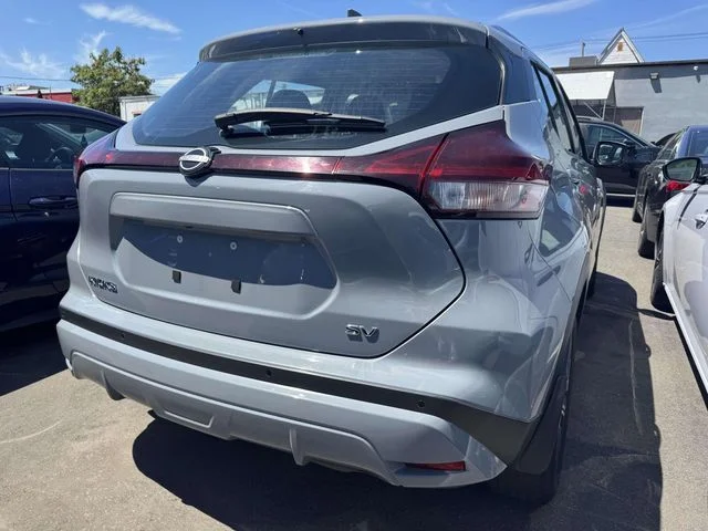 Used 2024 Gray Nissan SV image 13