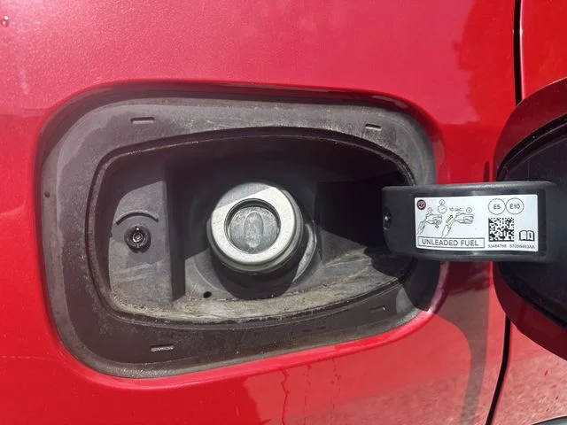 Used 2019 Red Jeep Latitude image 45