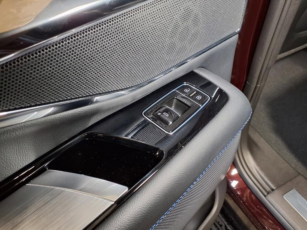2026 Cadillac Escalade IQL Luxury - Photo 14
