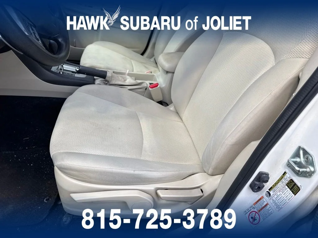Used 2014 Satin White Pearl Subaru 2.0i Premium image 9