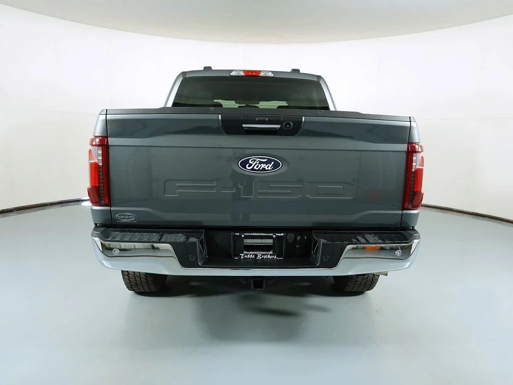 Used 2024 Gray Metallic Ford XLT image 6