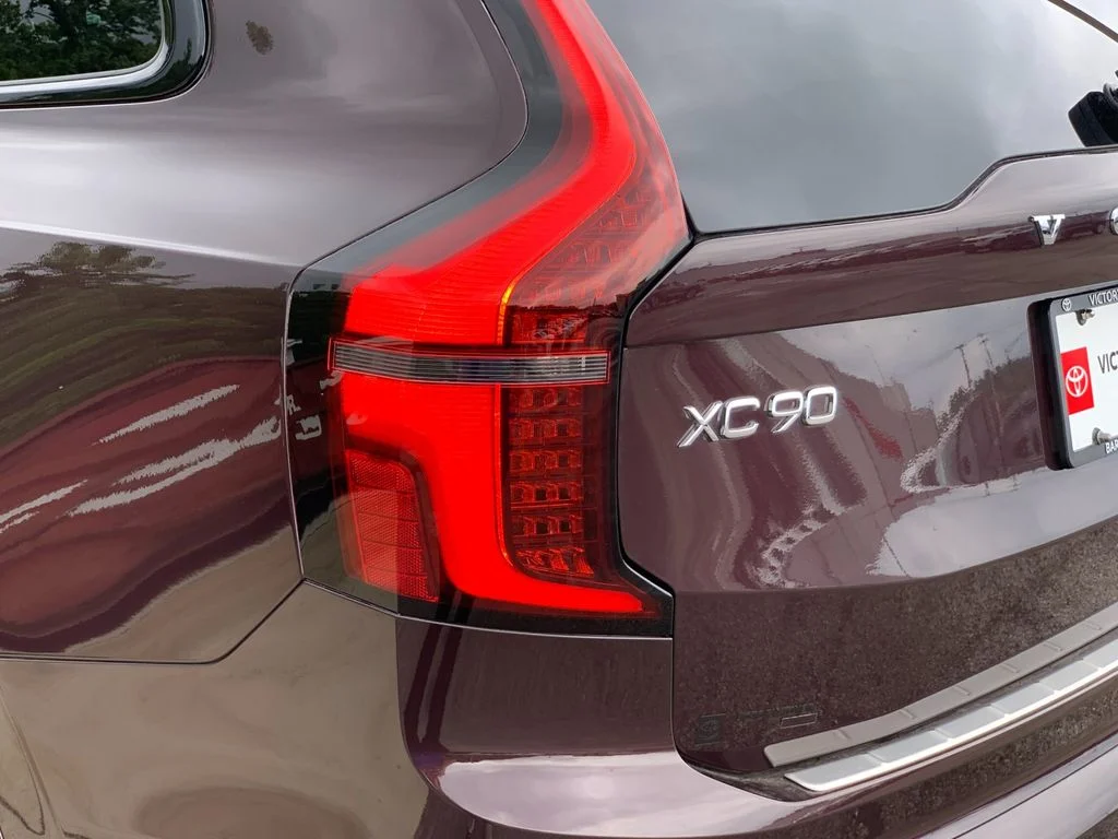 Used 2026 Red Volvo T8 Ultra image 37