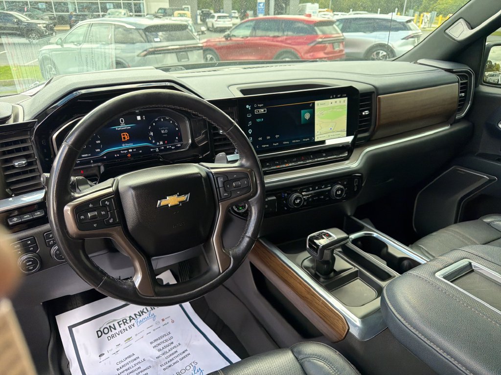 Used 2022 Black Chevrolet High Country image 15