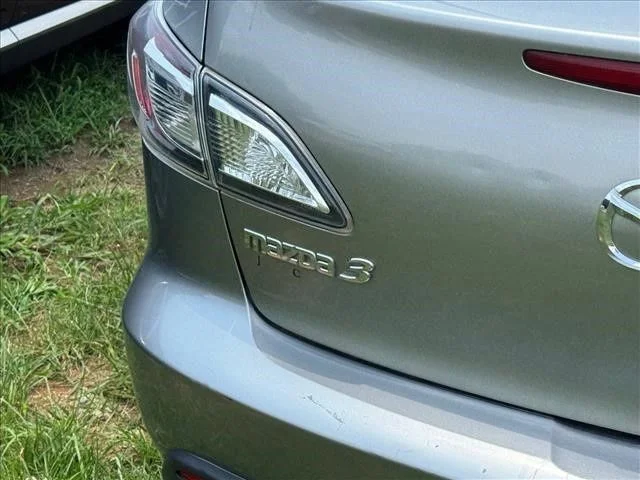 Used 2010 Silver Mazda i Touring image 19