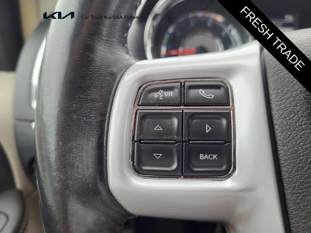 Used 2014 Red Chrysler Touring image 22