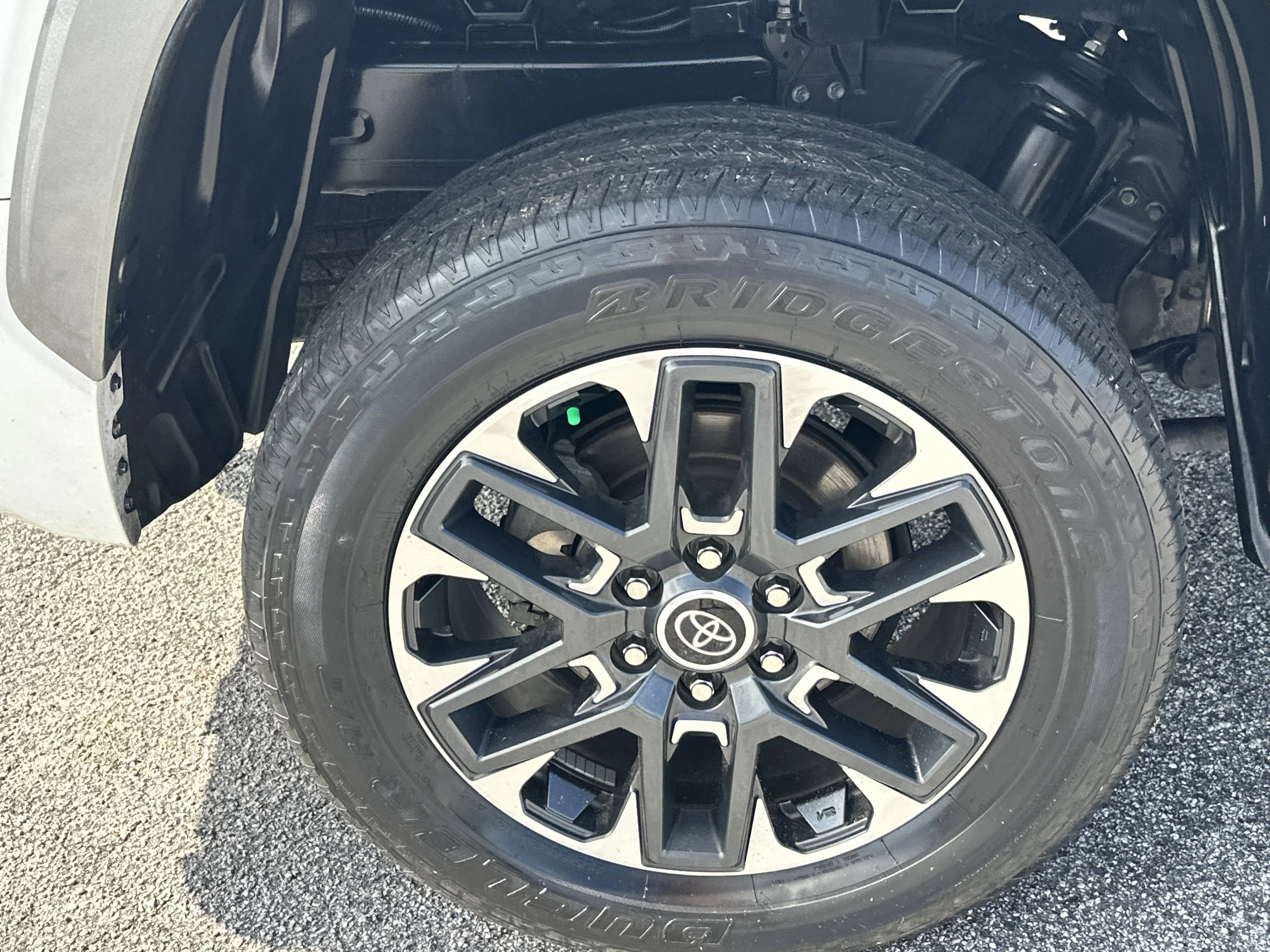 2022 Toyota Tundra Limited - Photo 18