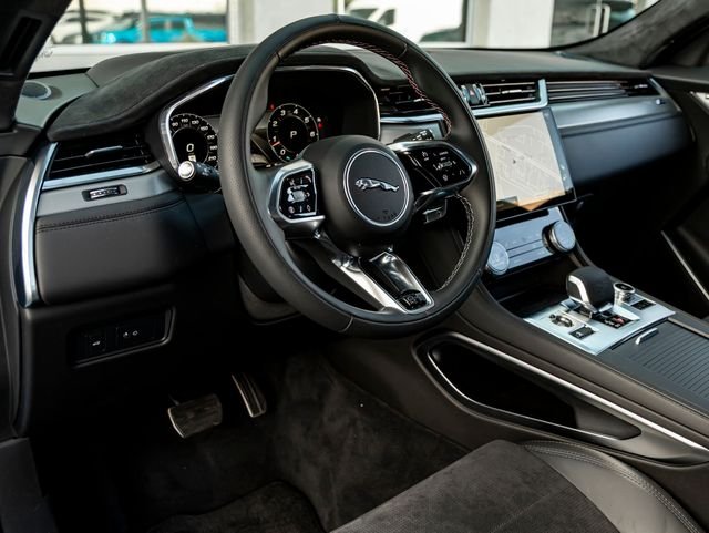 2026 Jaguar F-Pace SVR - Photo 17