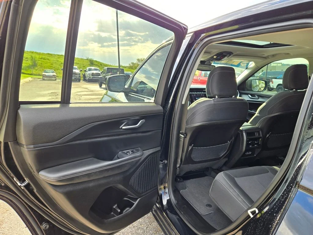 Used 2023 Black Jeep Laredo image 26