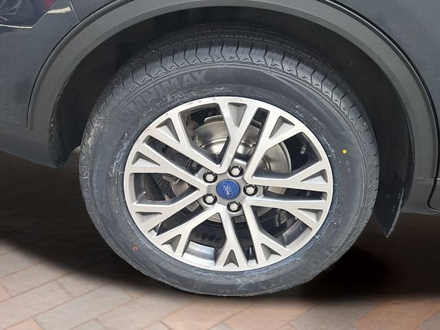 Used 2022 Blue Metallic Ford SEL image 4