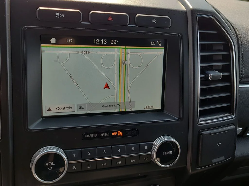 Used 2018 Gray Ford Limited image 27