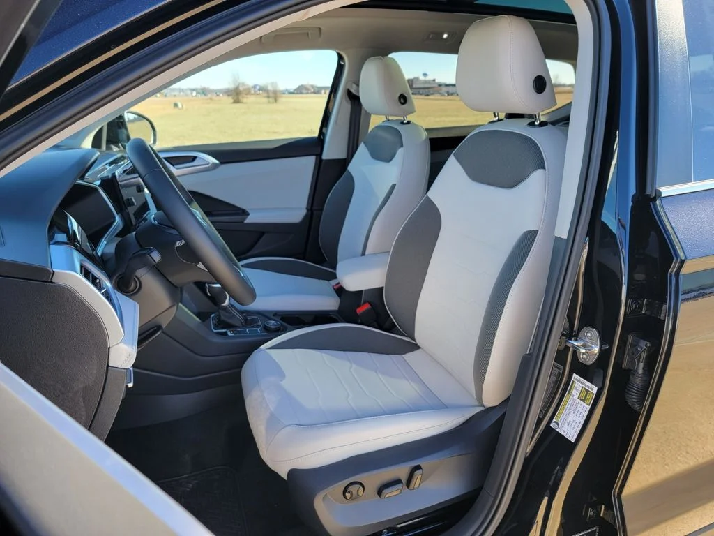 New 2026 Black Volkswagen SE image 2