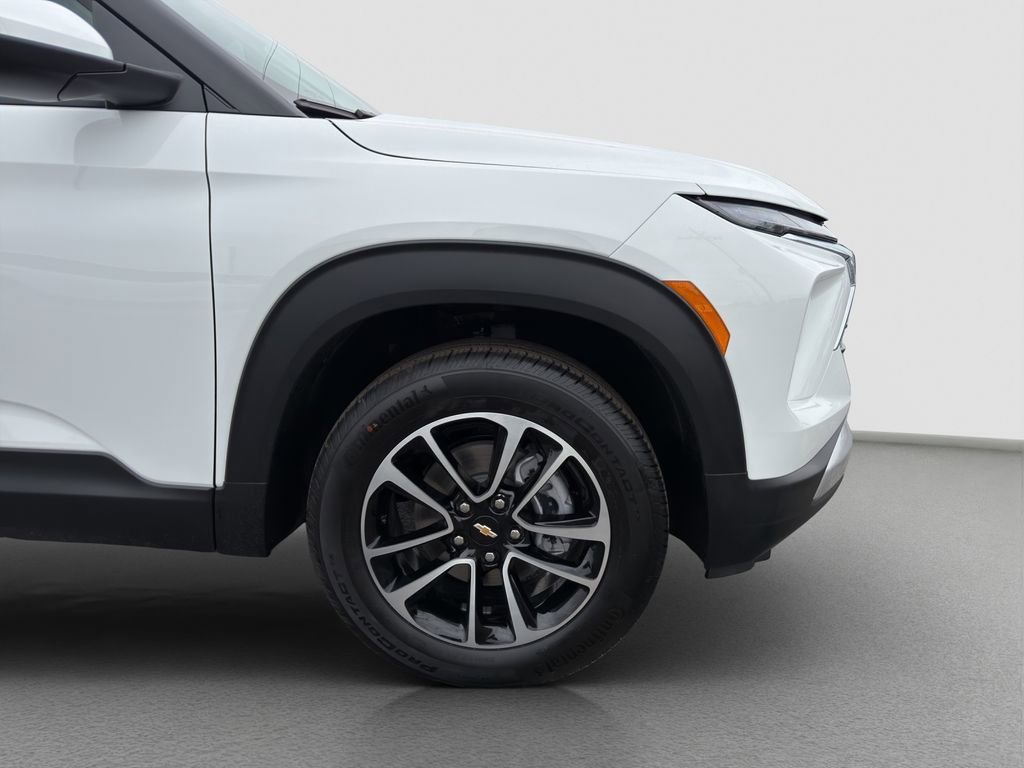 New 2026 Summit White Chevrolet LT image 23