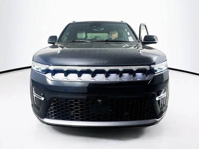 New 2026 High Gloss Black Exterior Paint Jeep Limited Altitude image 2