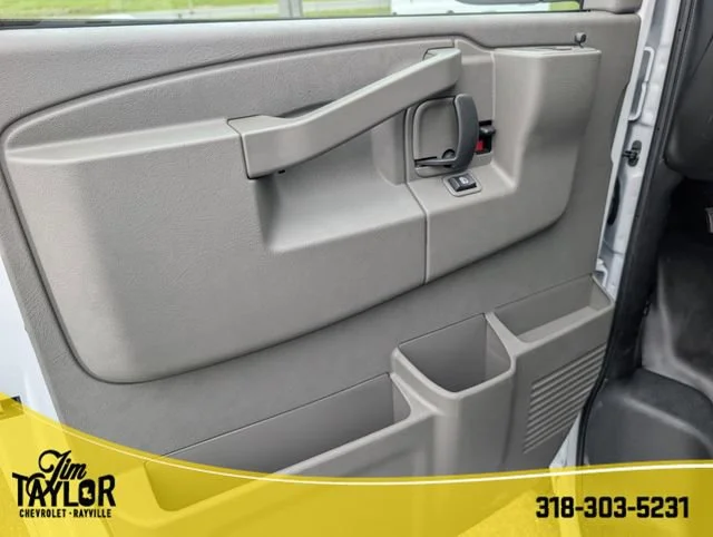 2026 Chevrolet Express Cargo Work Van - Photo 17
