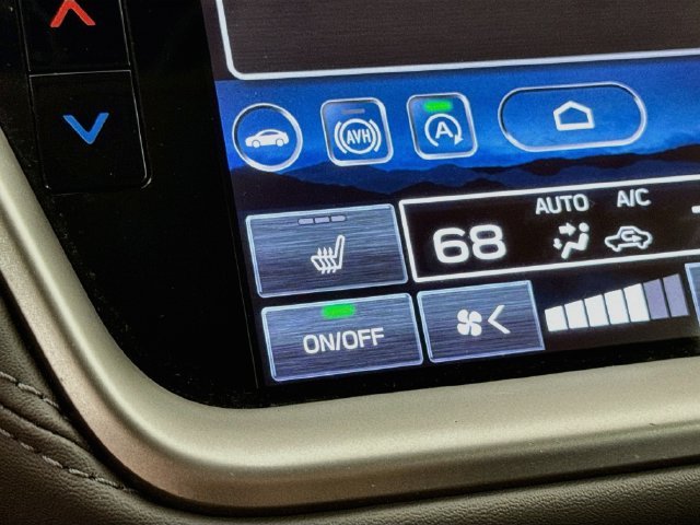 Used 2025 Green Subaru Onyx Edition XT image 34