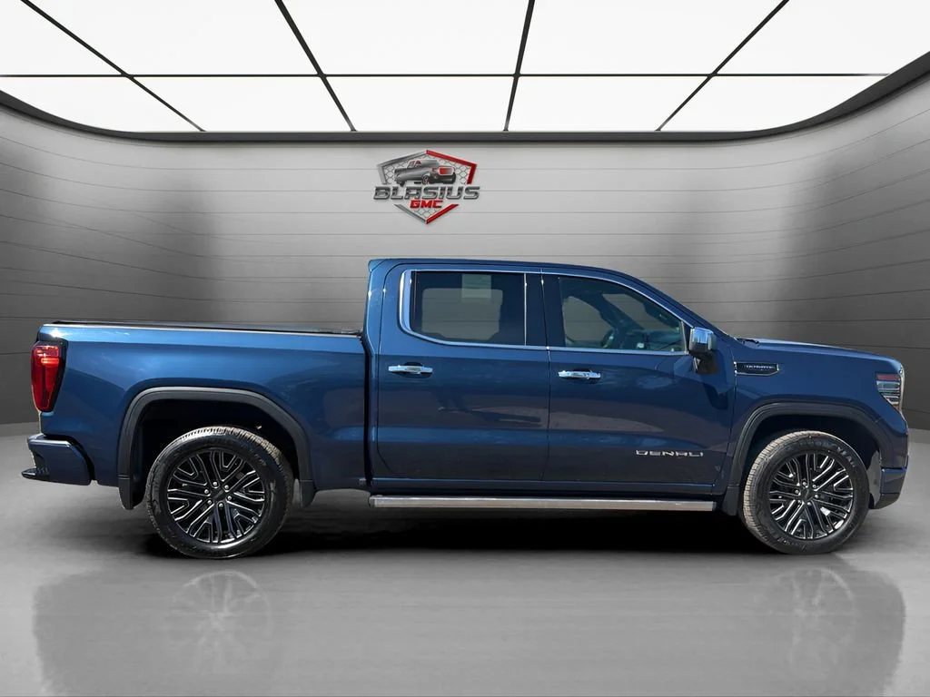 Used 2022 Pacific Blue Metallic GMC Denali Ultimate image 6