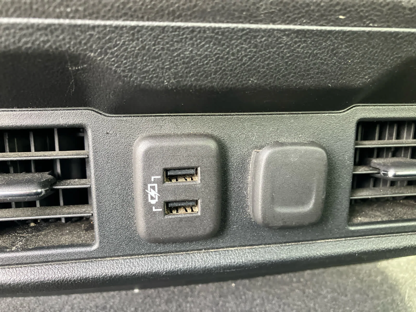 Used 2019 Cajun Red Tintcoat Chevrolet LT image 35