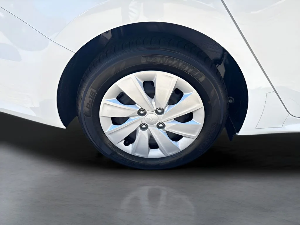 Used 2020 White Kia LX image 28