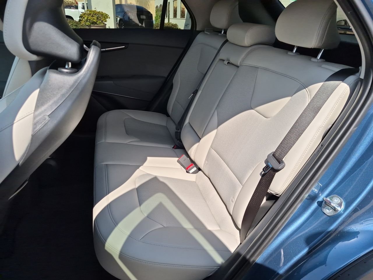 New 2026 Mineral Blue Kia EX image 25