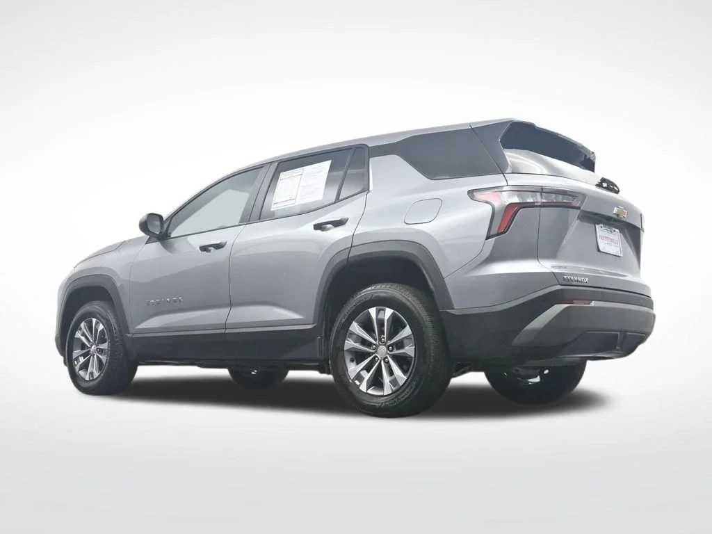 Used 2025 Gray Chevrolet LT image 36