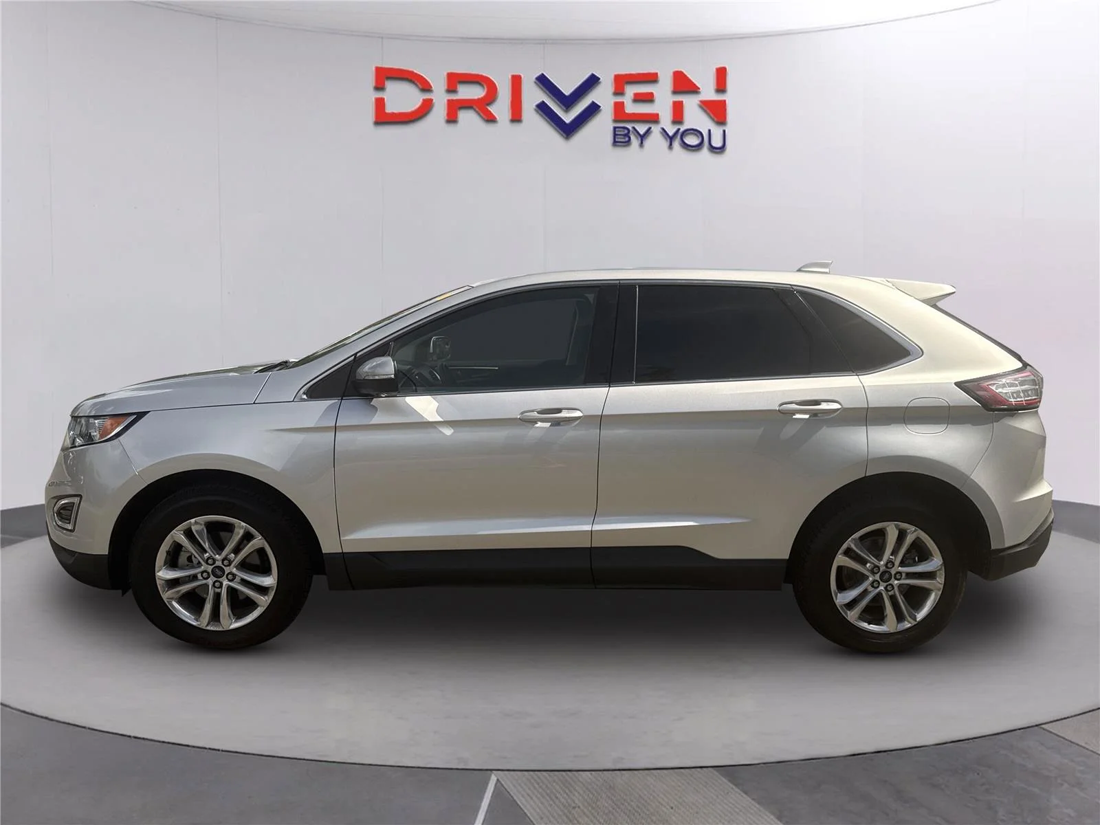 Used 2018 Ingot Silver Ford SEL image 7