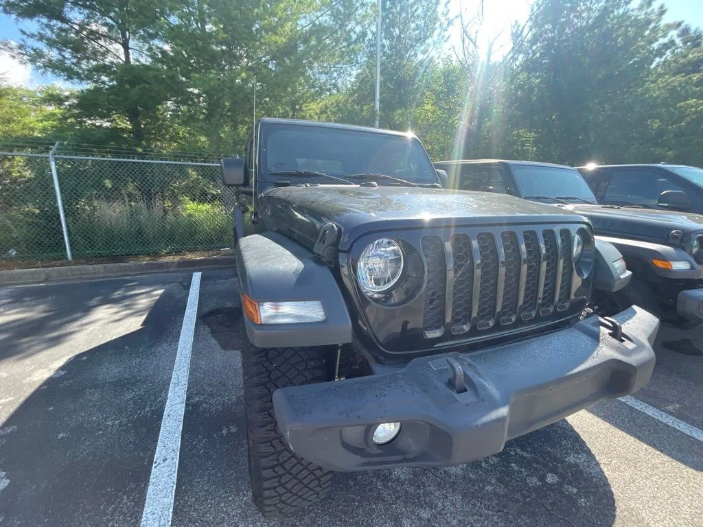 Used 2020 Black Jeep Sport image 5