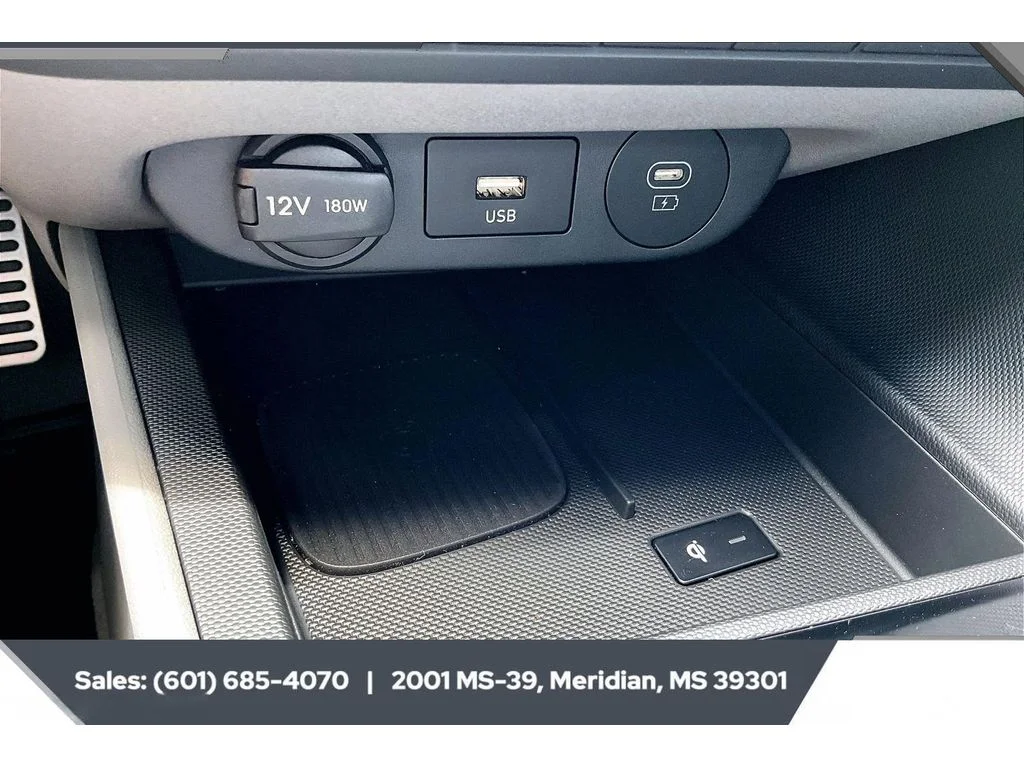 Used 2026 Amazon Gray Hyundai SEL Sport Premium image 23