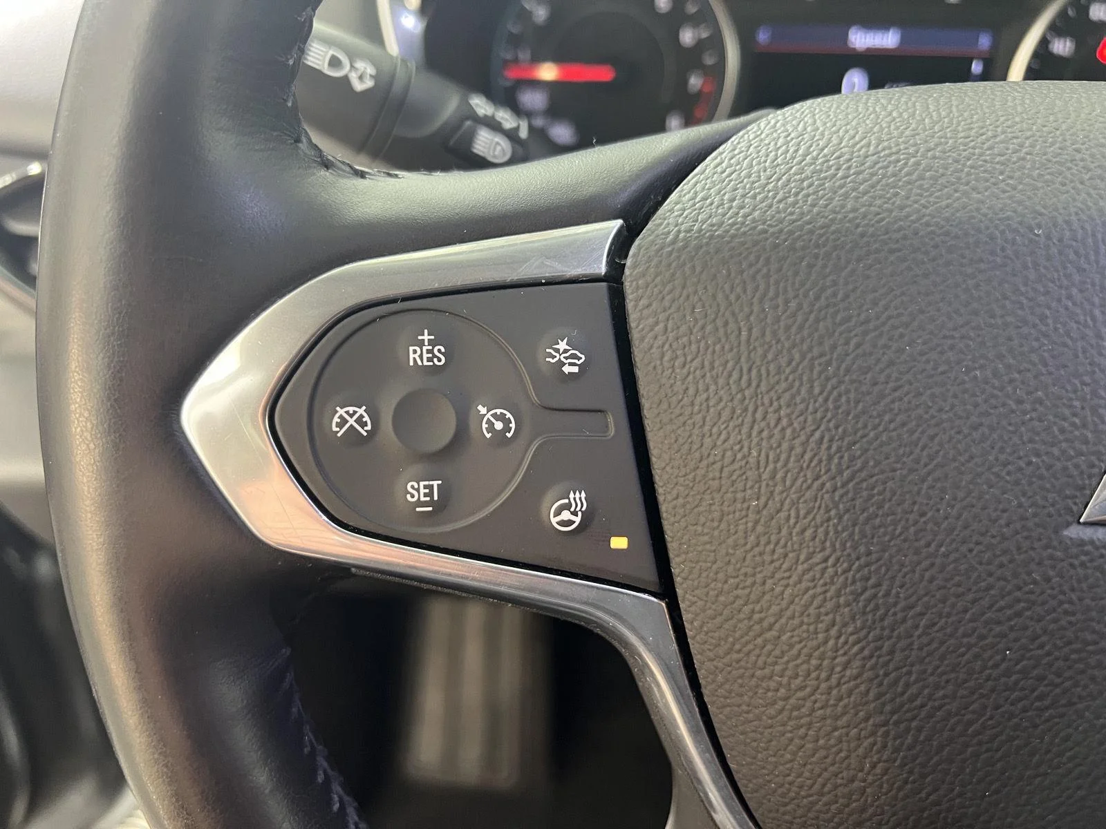 Used 2020 SATIN STEEL METALLIC Chevrolet RS image 9