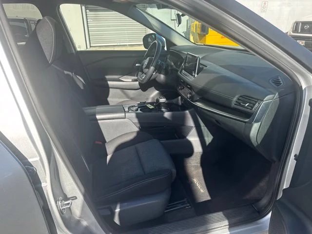 Used 2024 Silver Nissan SV image 14