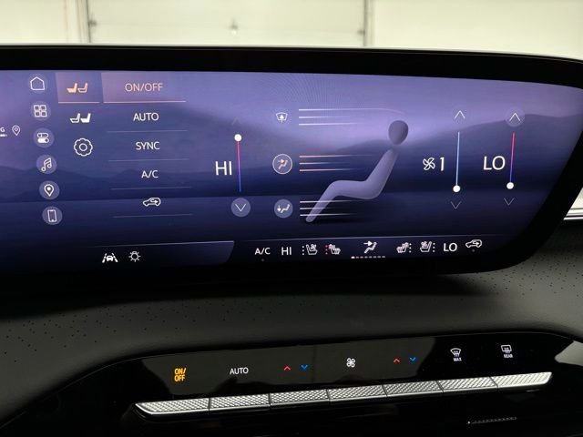New 2026 Ebony Twilight Metallic Buick Avenir image 32