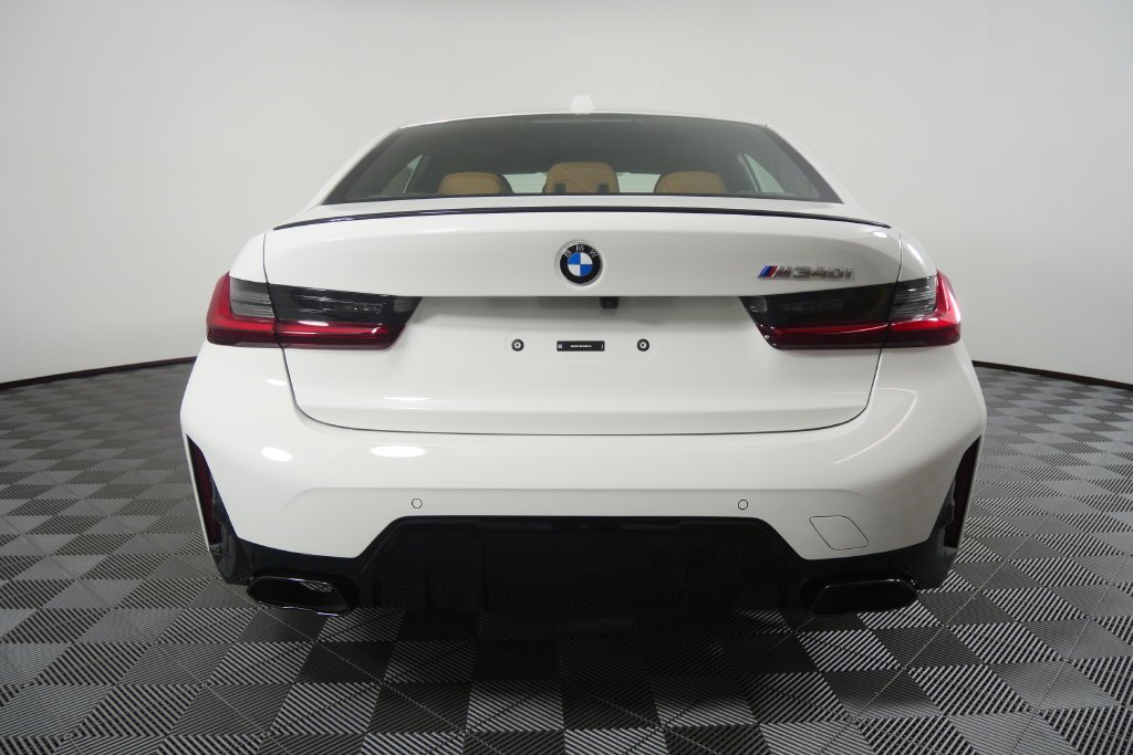 Used 2026 Alpine White BMW M340i image 5