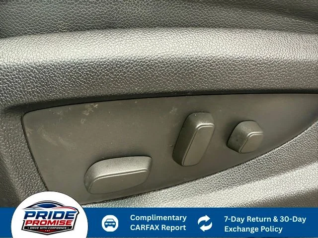 Used 2014 Silver GMC SLT image 22