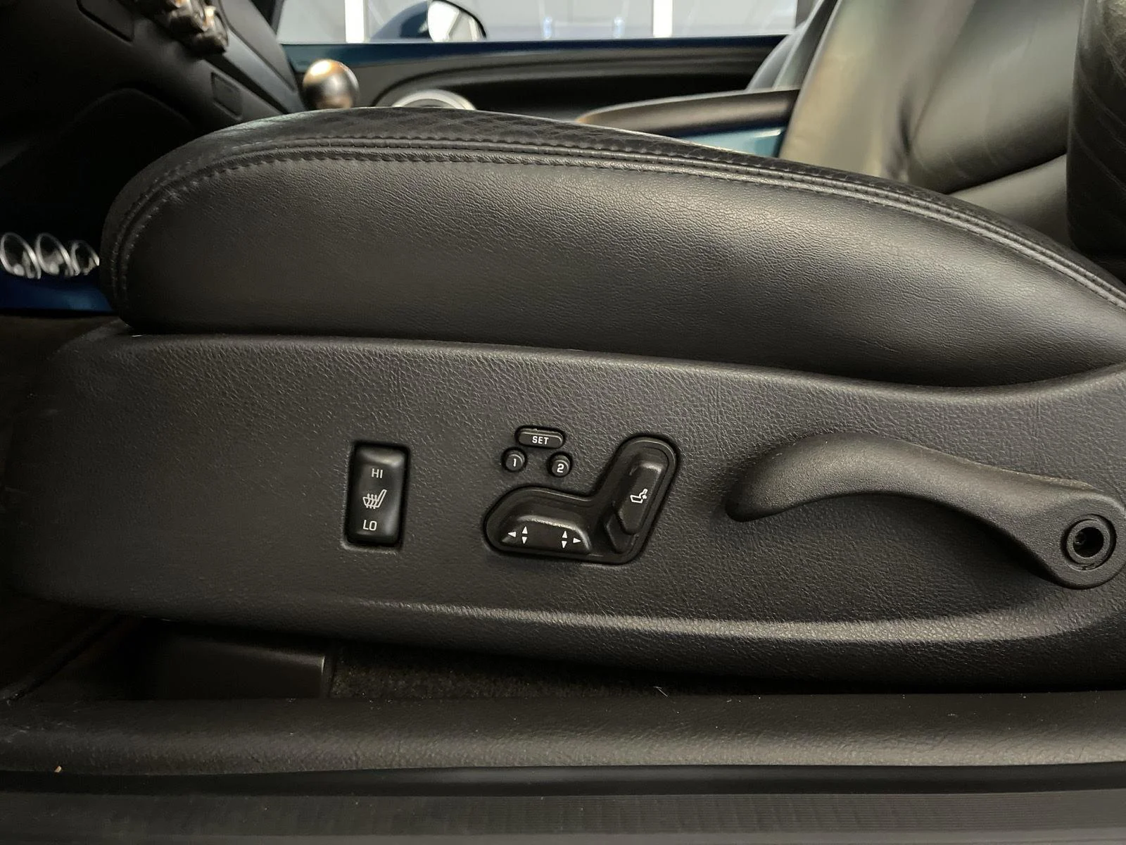 Used 2005 Aqua Blur Metallic Chevrolet LS image 11