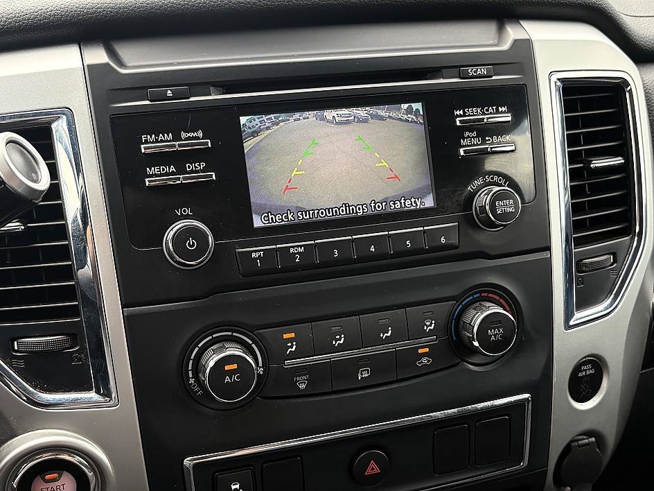 Used 2018 Glacier White Nissan SV image 21
