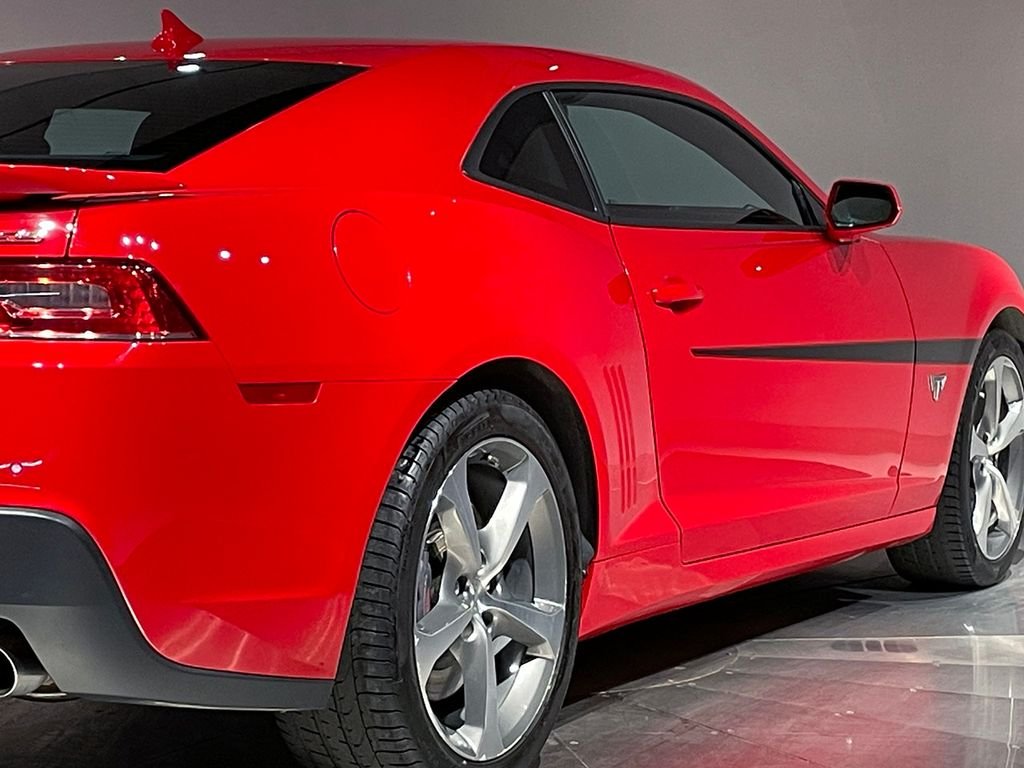 Used 2015 Red Chevrolet SS image 50