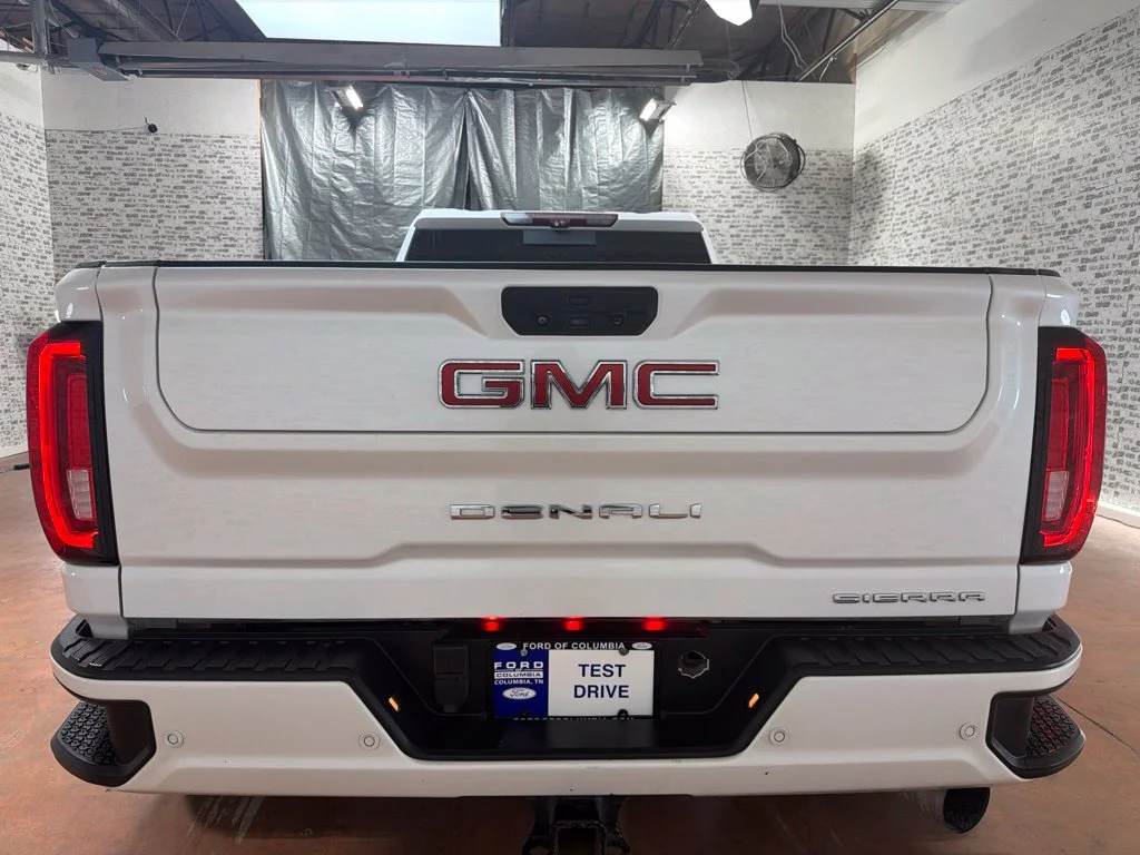 Used 2020 White Frost Tricoat GMC Denali image 6