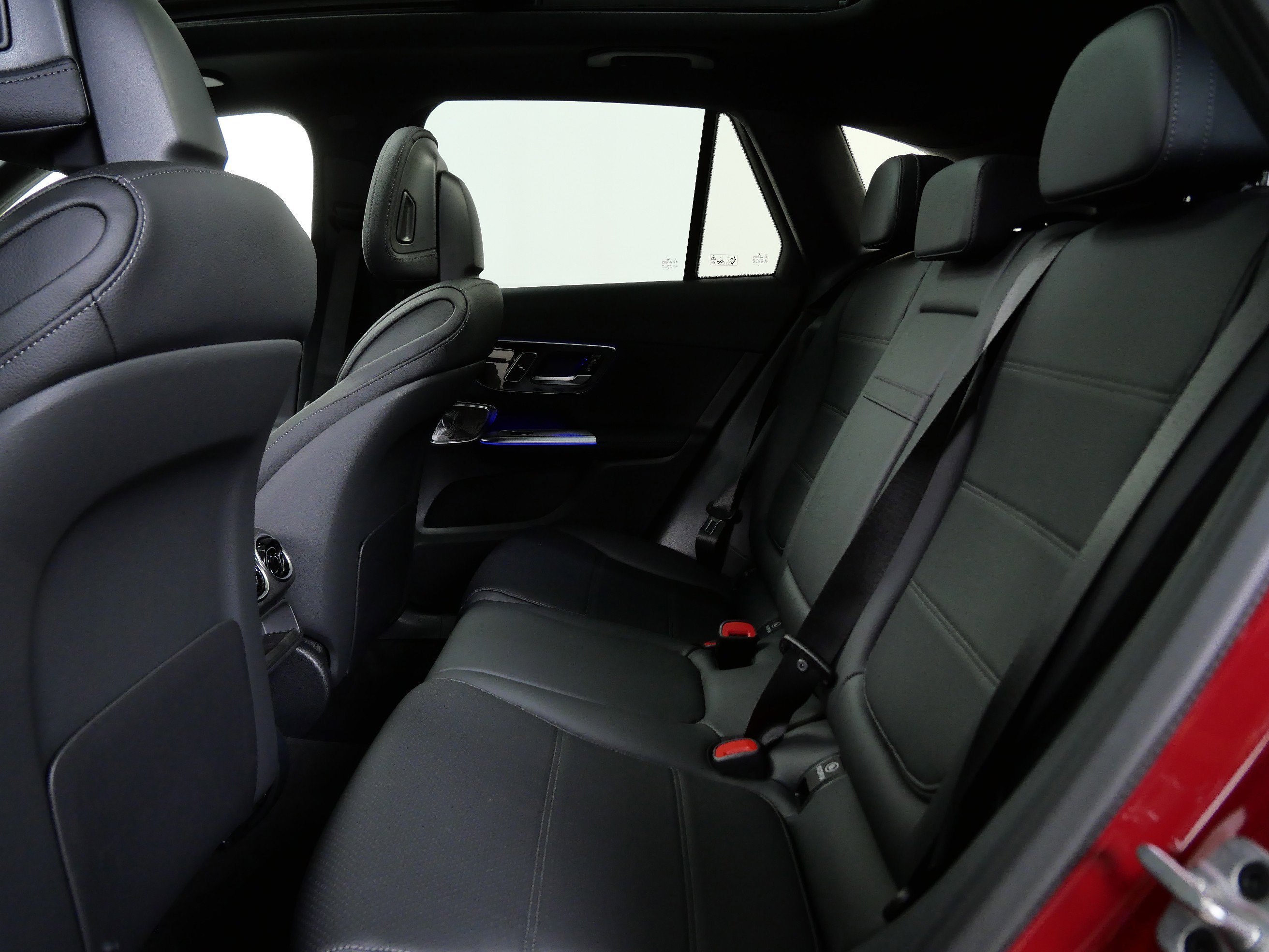 2026 Mercedes-Benz GLC Base - Photo 9
