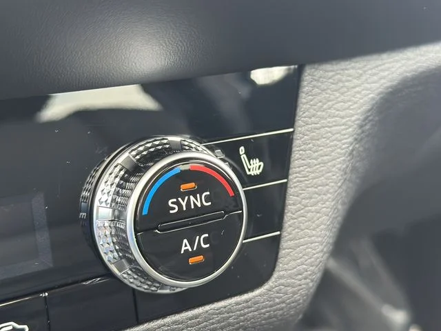 New 2026 Gray Mitsubishi SE image 33