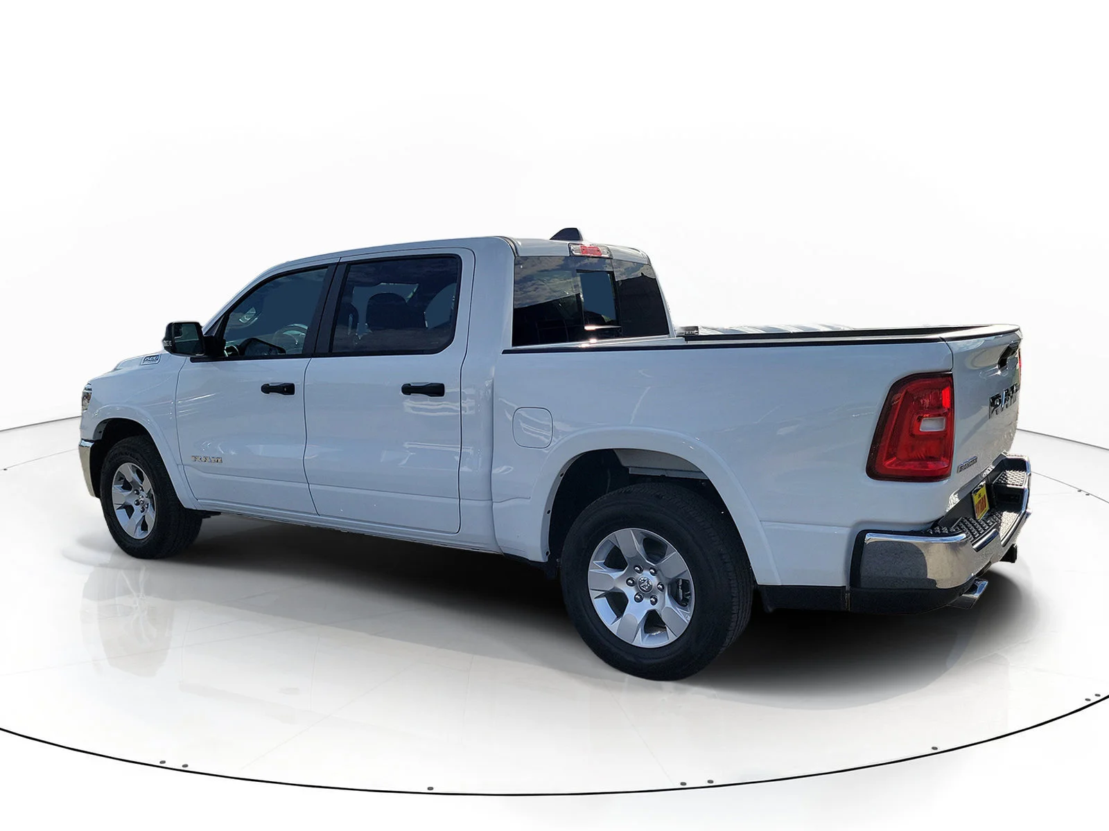 Certified Used 2026 White Ram Big Horn/Lone Star image 6