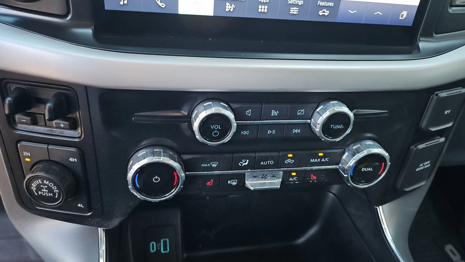 Used 2023 Silver Ford XLT image 24