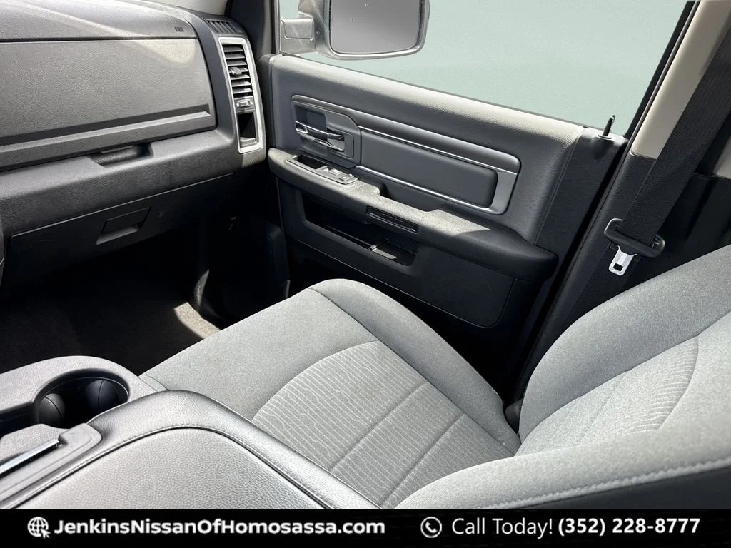 Used 2024 White Ram SLT image 27