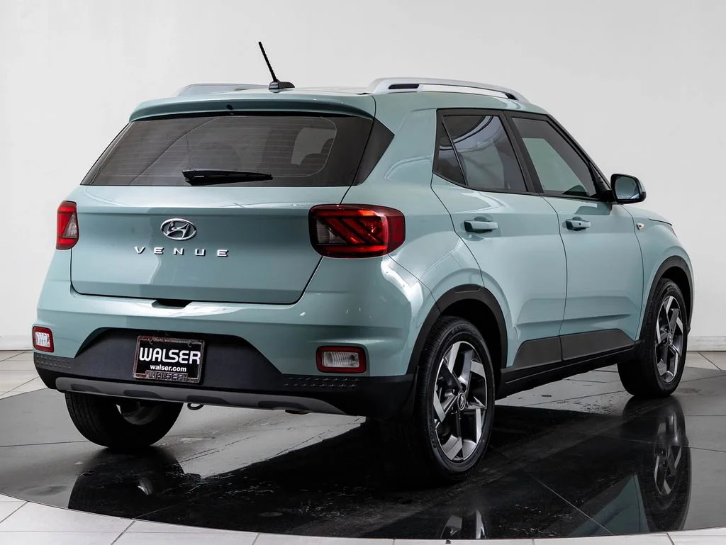 Used 2025 Mirage Green Hyundai SEL image 10
