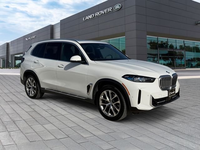Used 2026 White BMW sDrive40i image 7