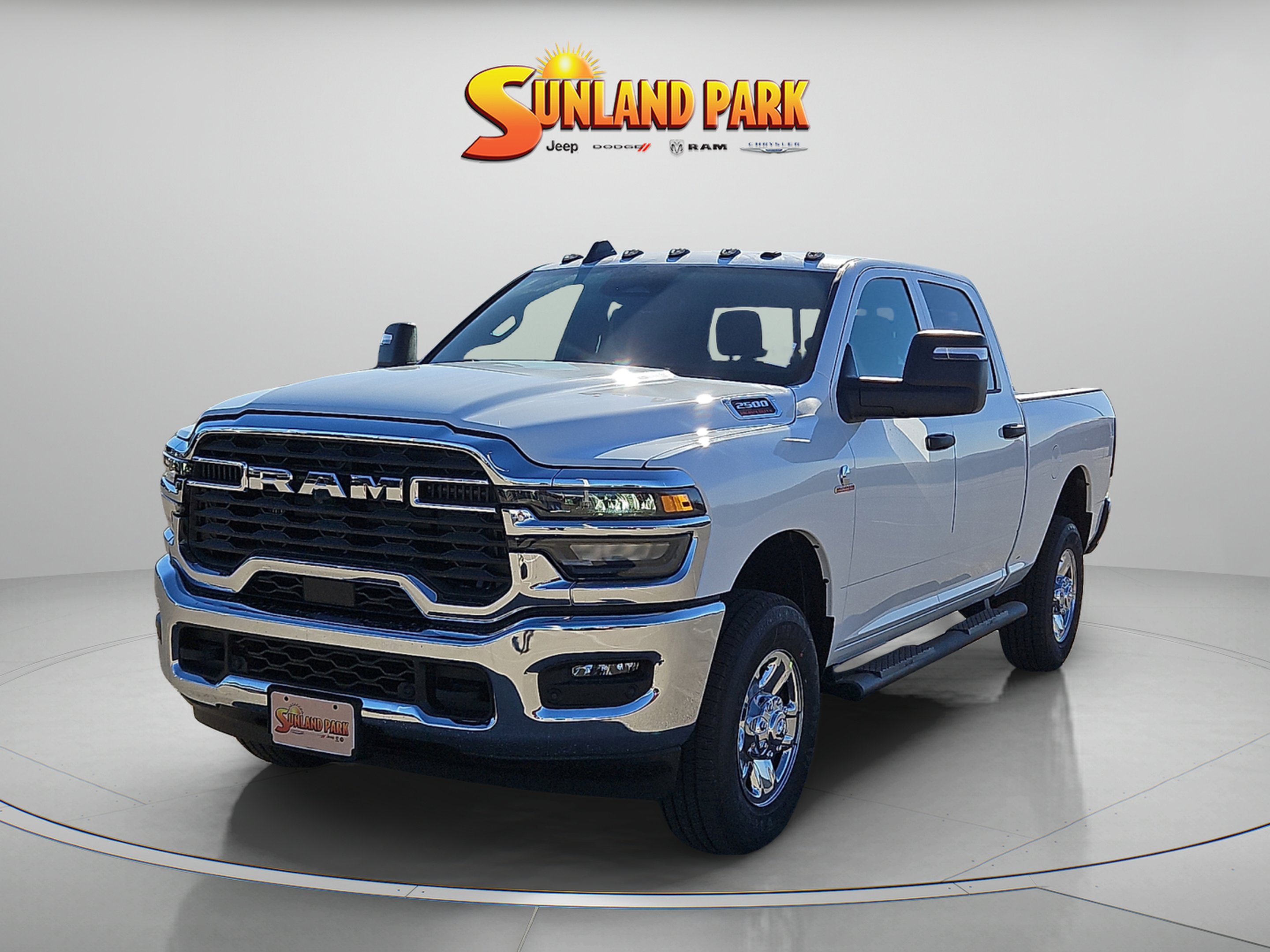 New 2026 Bright White Clear-Coat Exterior Paint RAM Tradesman image 2