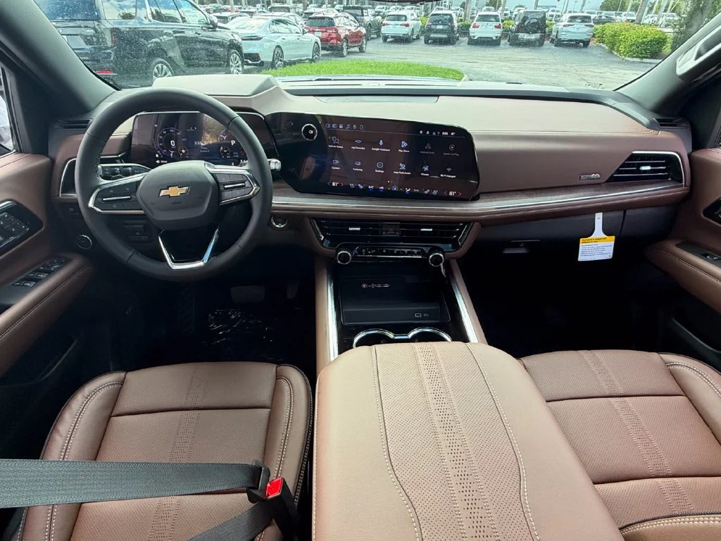 New 2026 Polar White Tricoat Chevrolet High Country image 13