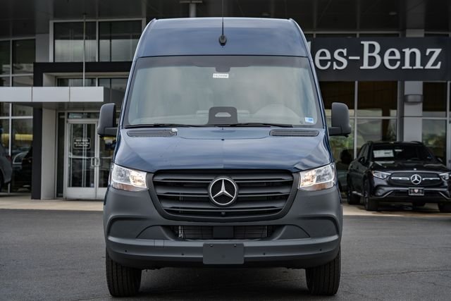 New 2026 Steel Blue Mercedes-Benz Crew 144 WB image 2